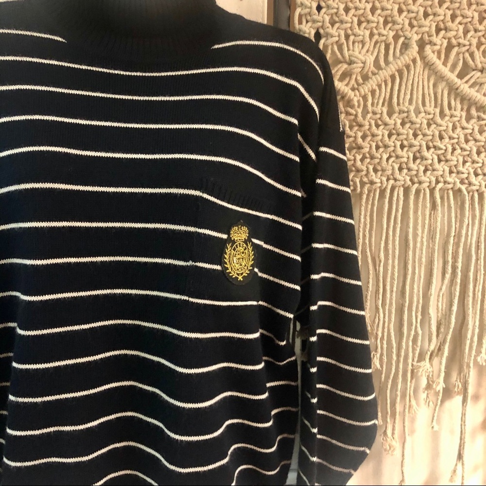 Chaus Vintage Sweater.